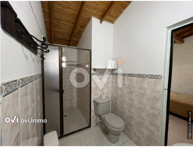 (FINCA) un nivel (Copacabana, Villa Roca)