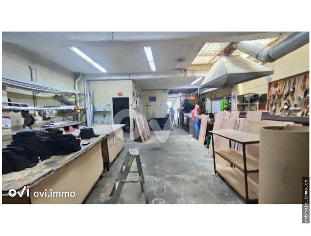 Bodega en Laureles, San Joaquin, Medellin