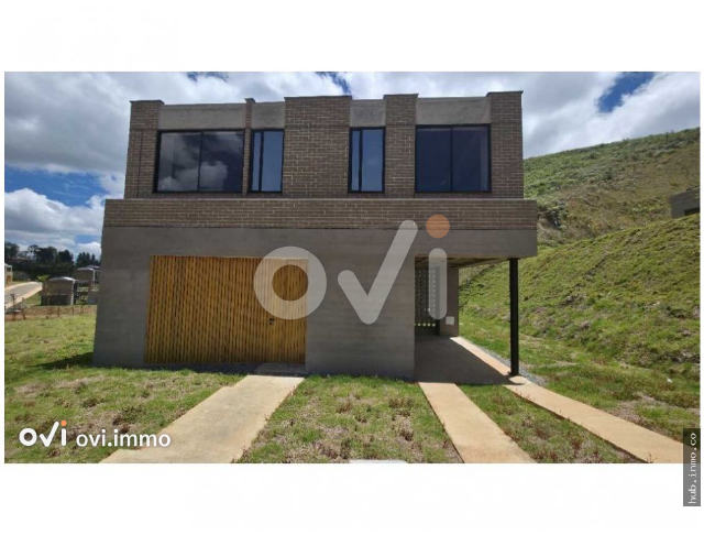 Casa en Loma del Escobero, Envigado