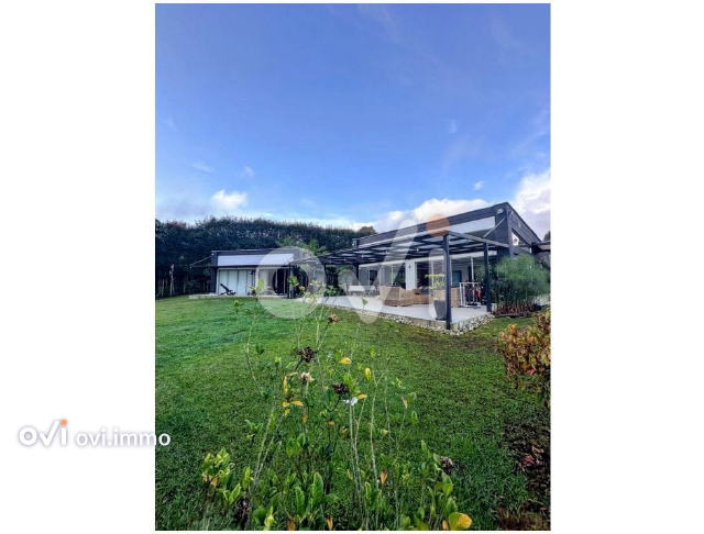 Casa en Loma del Escobero, Envigado