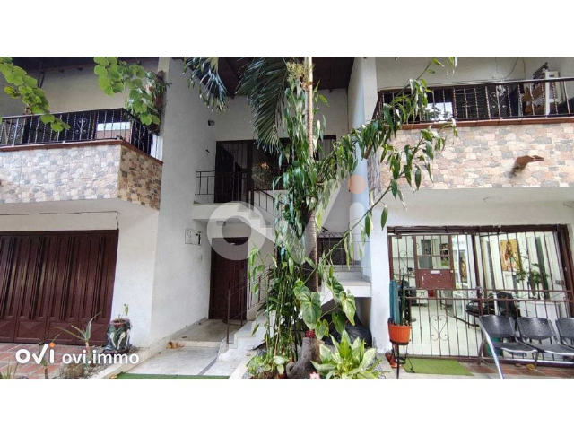 Casa en Laureles, La Castellana, Medellin
