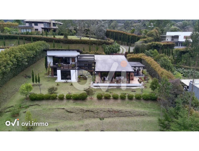 Casa en Alto del Escobero, Envigado
