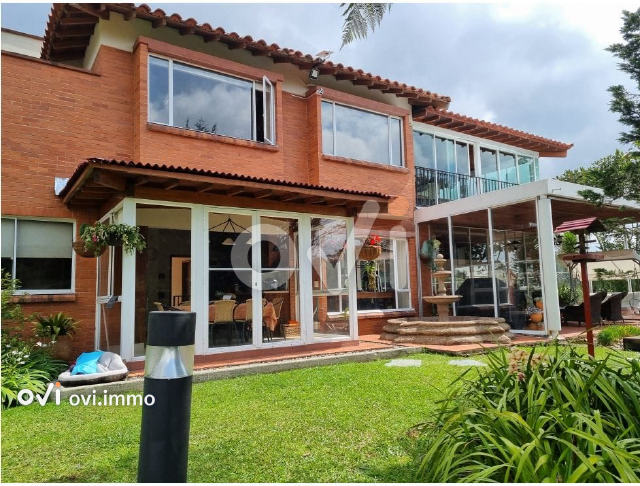 Casa en Loma del Escobero, Envigado
