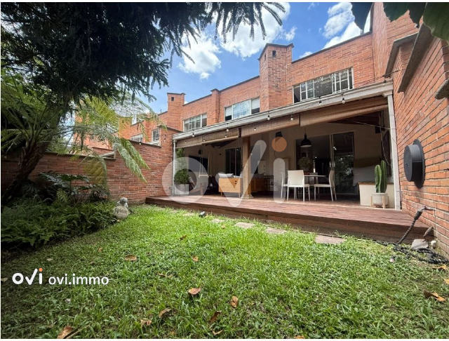 Casa en Loma de las Brujas, Envigado