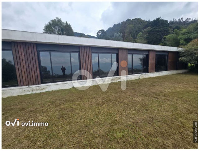 Casa en El Poblado, Las Palmas, Medellin