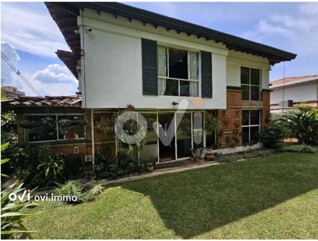 Casa en El Poblado, Medellin