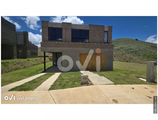 Casa en Loma del Escobero, Envigado
