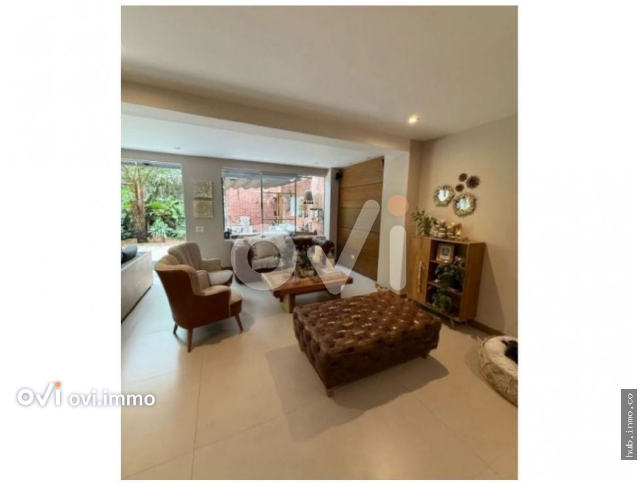 Casa en Benedictinos, Envigado