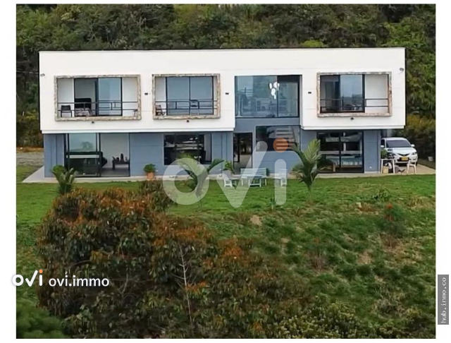 (CASA) (Norteamérica, Bello)