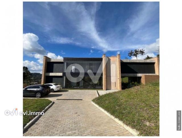 Casa en El Poblado, Las Palmas, Medellin