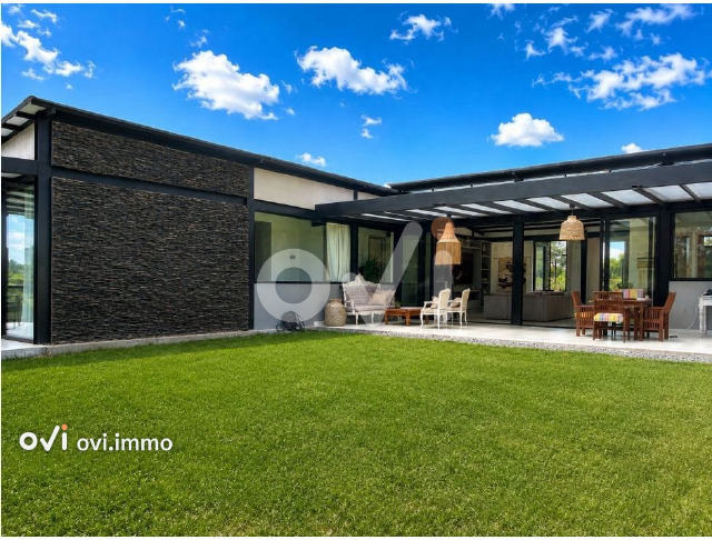 Casa en Alto del Escobero, Envigado