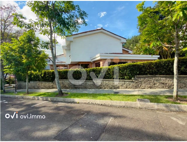 Casa en Benedictinos, Envigado
