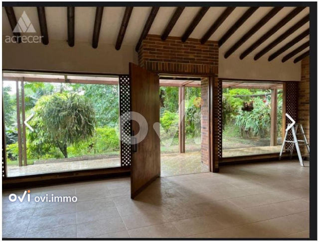 Casa en Loma de las Brujas, Envigado