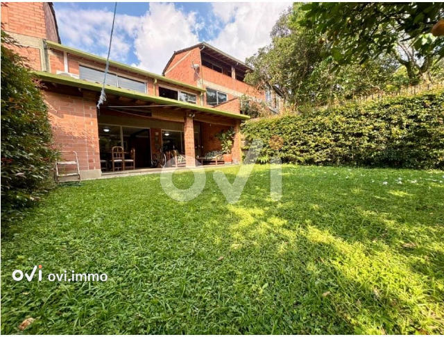 Casa en Transversal Intermedia, Envigado
