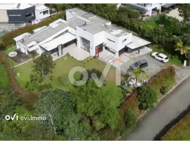 Casa campestre en Alto del Escobero, Envigado