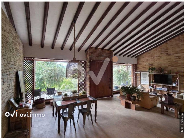 Casa en Loma de las Brujas, Envigado