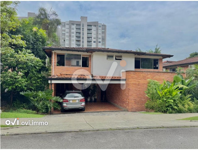 Casa en Benedictinos, Envigado