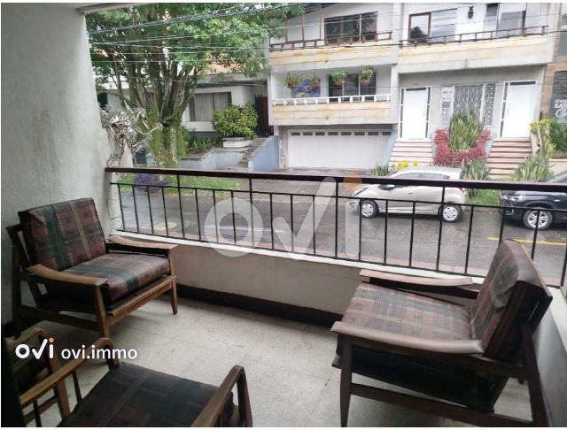 Casa en Laureles, La Castellana, Medellin