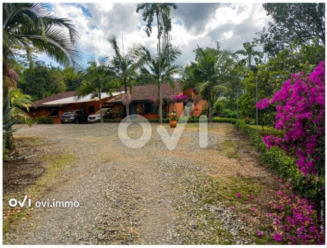 Casa campestre en Loma del Escobero, Envigado