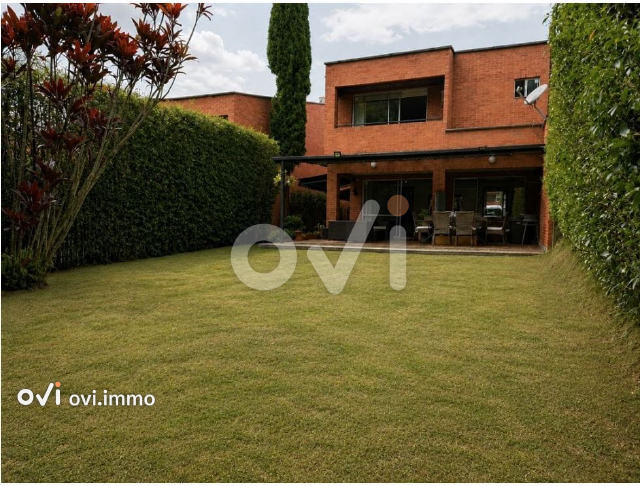 Casa en Benedictinos, Envigado