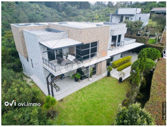 Casa campestre en Alto de las Palmas, Envigado